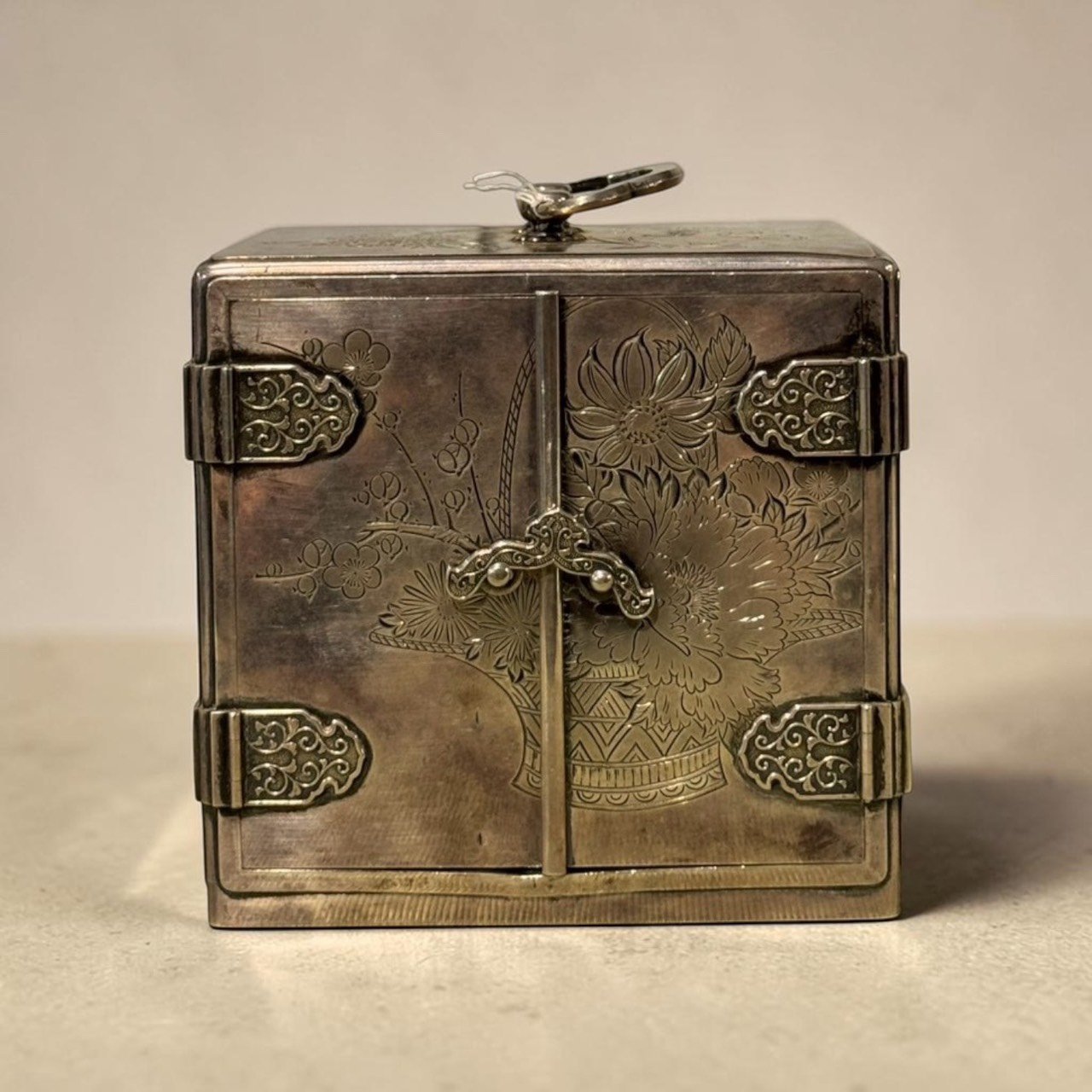 1952 神戶老件｜STERLING SILVER 純銀雕花珠寶櫃